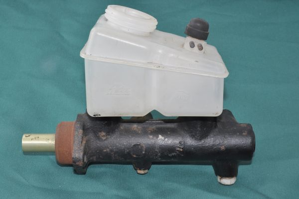 ATE - Brake Master Cylinder with Reservoir / Hauptbremszylinder mit Behälter