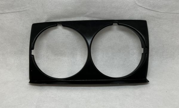 RH Head Lamp Surround / Rahmen Scheinwerfer rechts