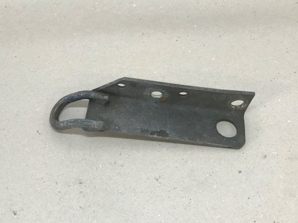 Bracket with Towhook / Halter mit Abschleppöse