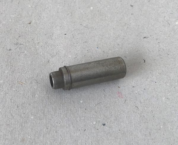Valve Guide / Ventil Führung