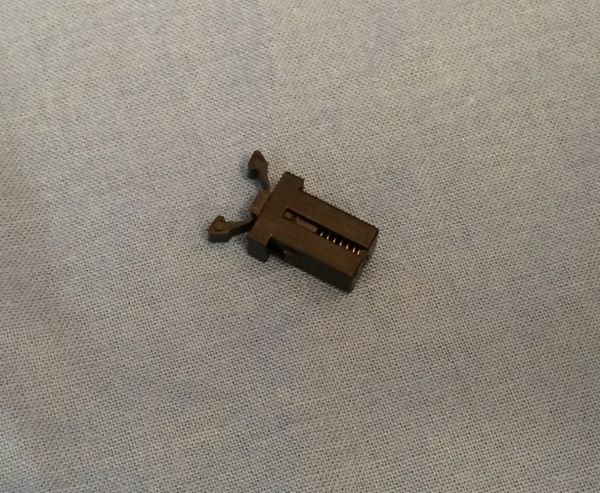Clip at Instrument Panel / Clip an Armaturenbrett