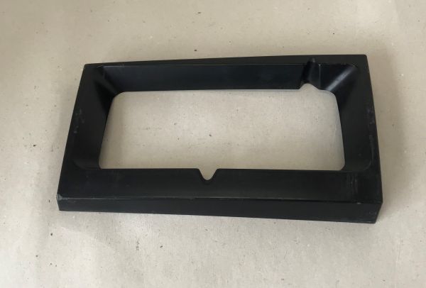 Headlight Frame - right / Scheinwerfer Rahmen - rechts