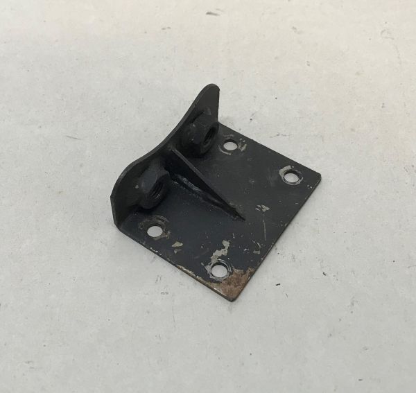 Bracket with 2 Threads / Halter mit 2 Gewinden