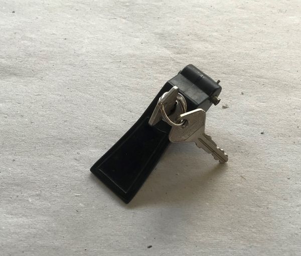 Boot Opener w 2 Keys / Öffner Heckklappe mit 2 Schlüsseln