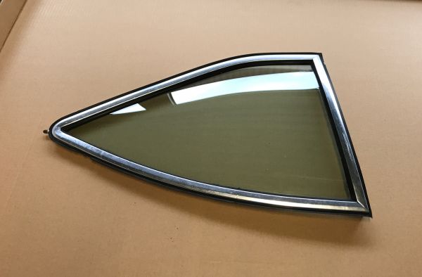 Rear Side Window - Green - right / Hinteres Seitenfenster - rechts grün