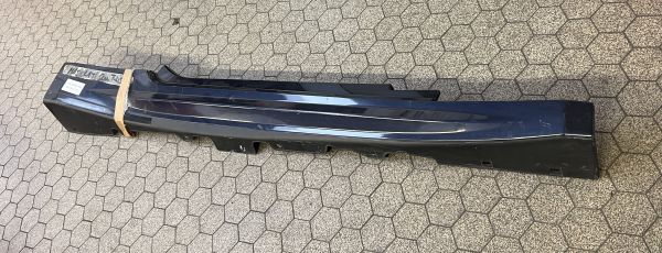 Maserati GranTurismo - Complete Side Skirt RH / Seitenschweller Rechts