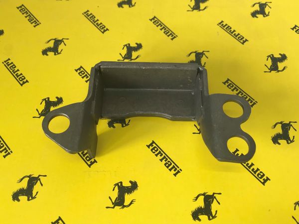 Bracket at Engine Support - left / Halter an Motorlager - links