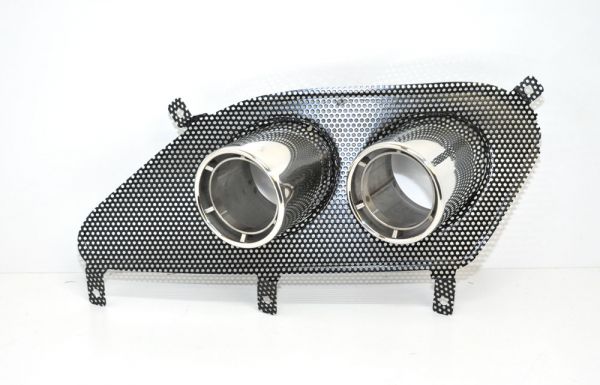 Grille around Exhaust - left / Grill um Auspuffendrohr - links
