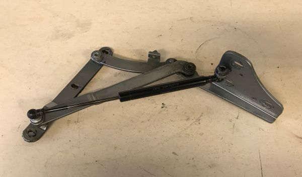 Trunk Hinge - right / Scharnier für Kofferdeckel - rechts