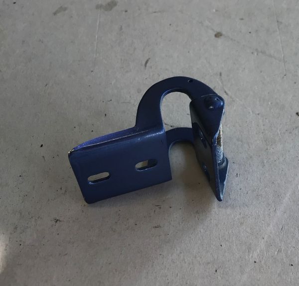 Hinge for Fuel Door / Scharnier für Tankklappe