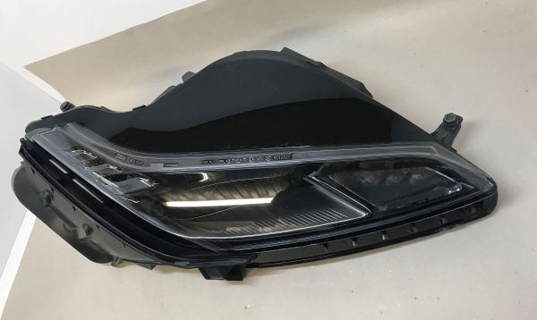 Ferrari Portofino - Headlight right / Scheinwerfer rechts