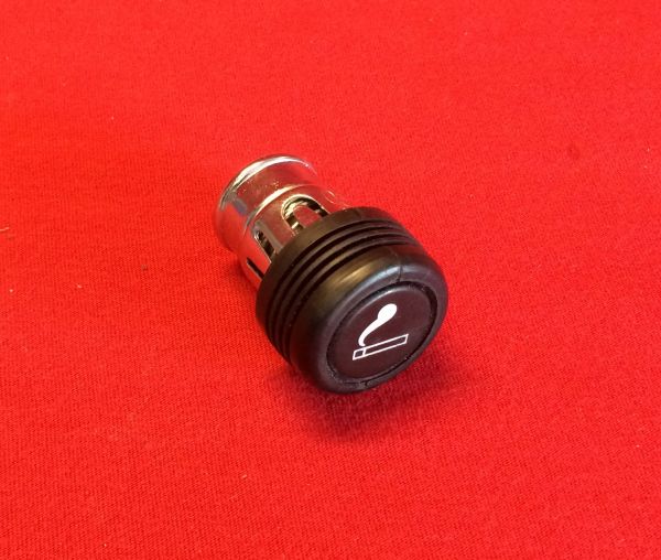 Cigar Lighter / Zigarettenanzünder