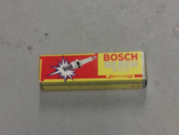 BOSCH - Spark Plug / Zündkerze