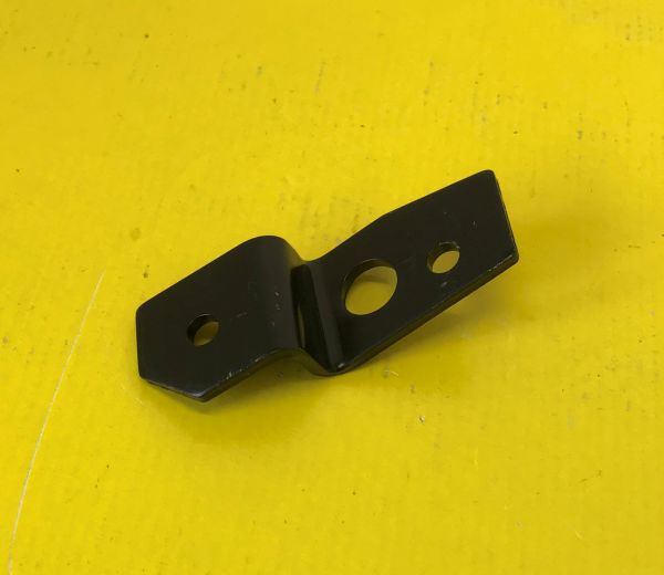 Radiator Mounting Bracket Upper - Right / Wasserkühler Halterung Oben Rechts