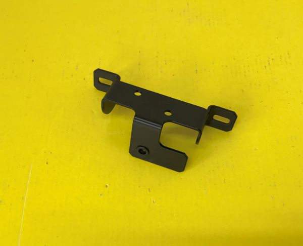 AC Cooler Lower Mounting Bracket - Right / Klimakühler Halterung Unten Rechts