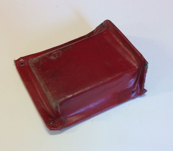 Cover at Center Console / Abdeckung an Mittelkonsole