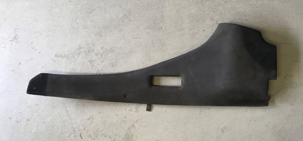 Side Panel at Center Console - right / Seitenverkleidung Mittelkonsole - rechts