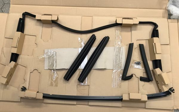 Front And Lateral Gasket Assembly / Dach Front und Seitliche Dichtung