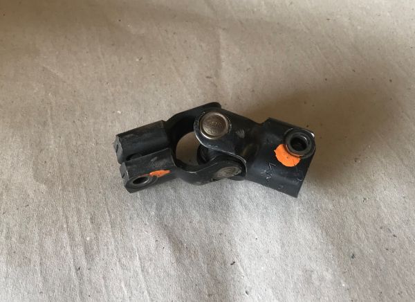 Cardan Joint for Steering / Kreuzgelenk für Lenkung