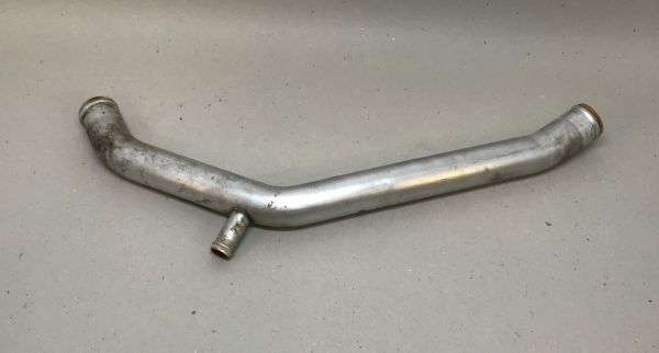 Pipe at Cylinderhead / Leitung an Zylinderkopf