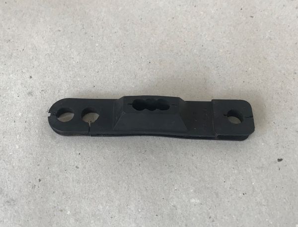 Rubber at Dashboard / Gummi hinter Amaturen