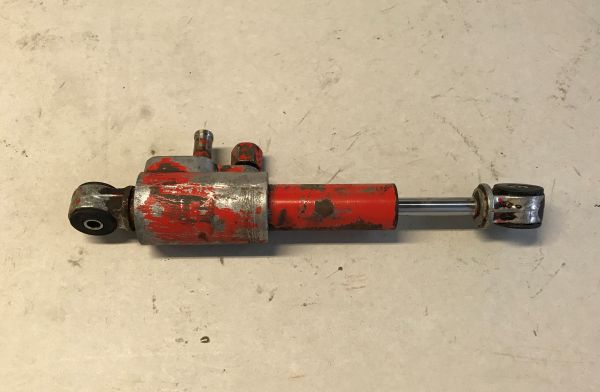 Self-Levelling Cylinder / Niveauausgleichs Zylinder