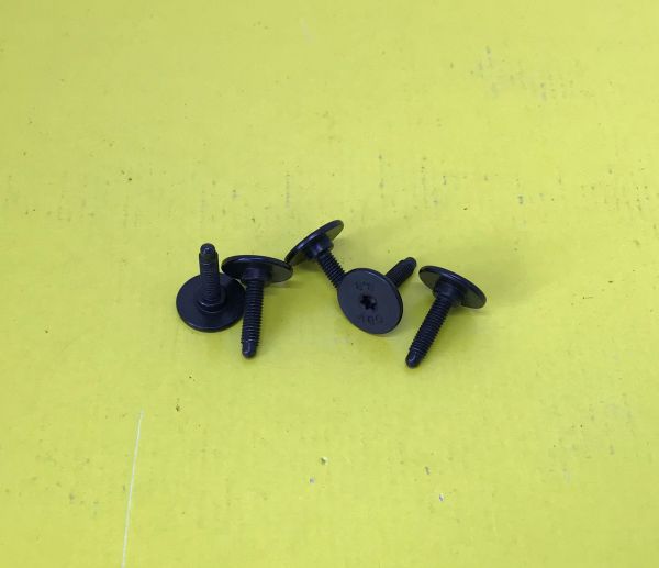 Body Parts Screw / Schraube Karosserieanbauteile