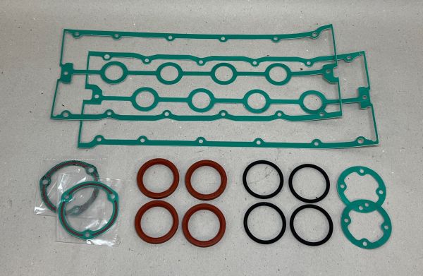 Ferrari - Set of Valve Cover Gaskets / Satz Ventildeckeldichtungen