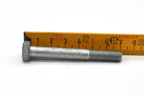 Screw / Schraube
