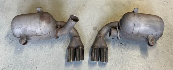 Ferrari Testarossa - Pair of Tailpipe Silencers / Paar Endtöpfe
