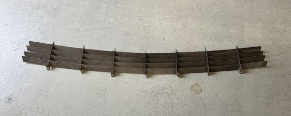 Ferrari 400 - Front Grille - large version / Grill vorne - breite Ausführung