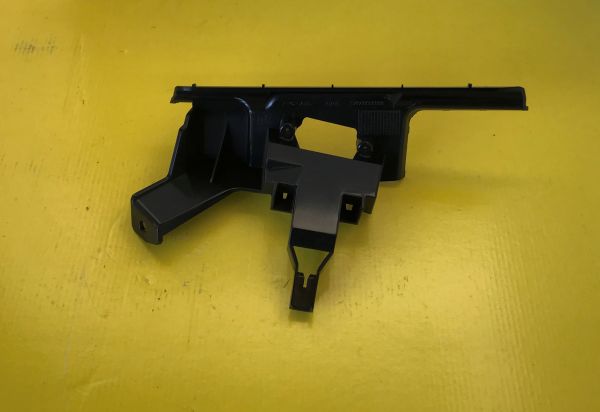 Headlight Washer Bracket - Left / Frontscheinwerfer Waschanlage Halterung Links