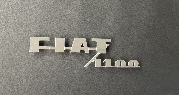 FIAT 1100 - Script / Schriftzug