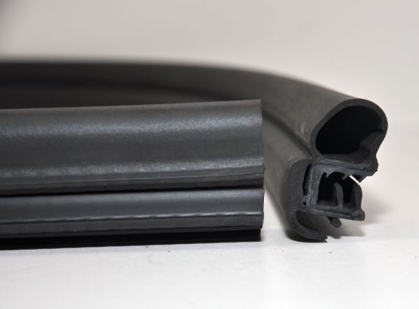 Lower Door Seal / Türdichtung unten