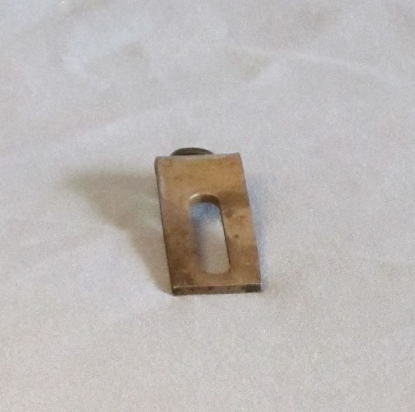 Support Bracket at Glass-Lifting Mechanism / Winkel an Fensterheber-Mechanik