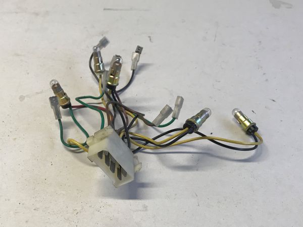 Cables behind Main Instruments / Kabelsatz hinter Haupt-Instrumenten