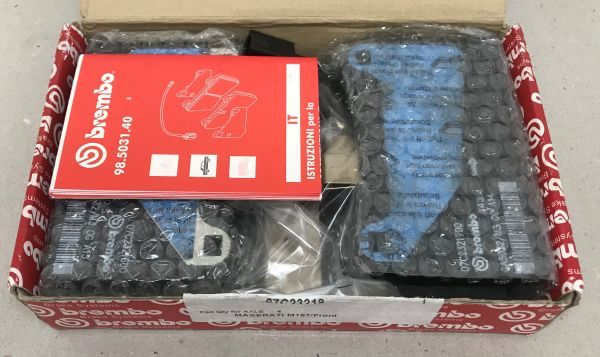 Set of 4 Brake Pads for front Axle / Satz (4) Bremsbeläge vorne