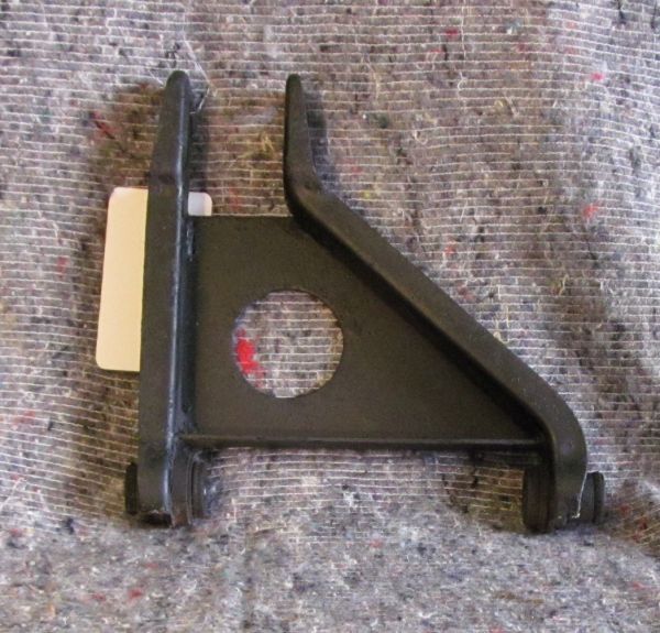 Front upper Triangle - left / Dreieckslenker vorn oben - links