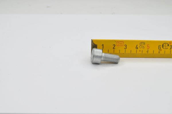 Screw / Schraube