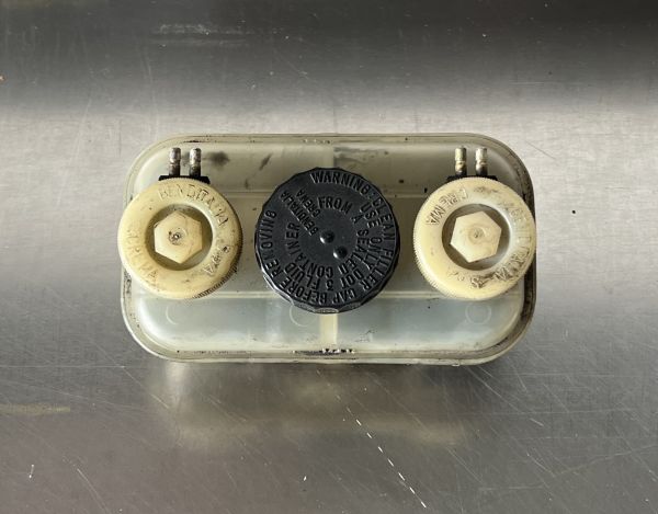 BENDITALIA - Brake Fluid Reservoir / Bremsflüssigkeits-Behälter