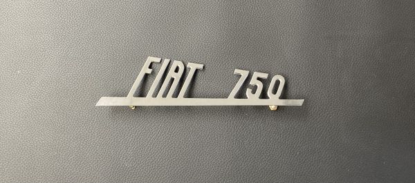 FIAT 750 - Script / Schriftzug