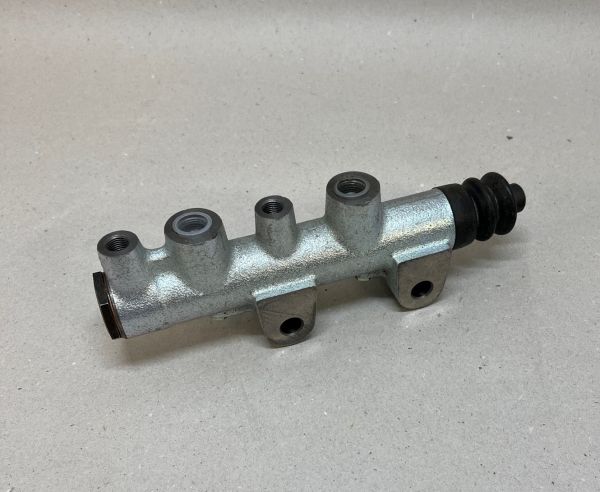 Ferrari 250 - Brake Master Cylinder / Hauptbremszylinder