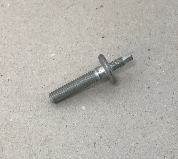 Stud / Bolzen