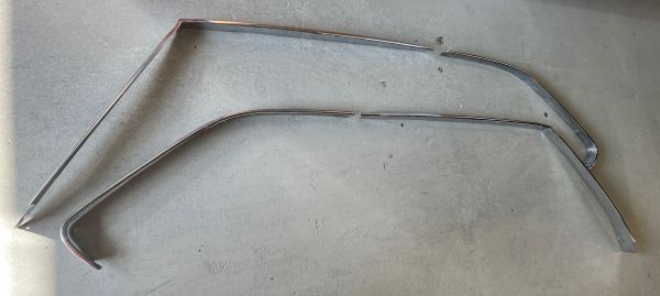 Maserati Mexico - Upper Side Chrome Frame / Oberer Seitlicher Chrom-Rahmen
