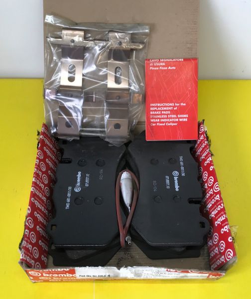 Set of 4 Brake Pads for front Axle / Satz (4) Bremsbeläge vorne