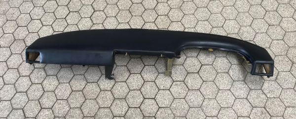 Dashboard - upper part / Armaturentafel - oberes Teil