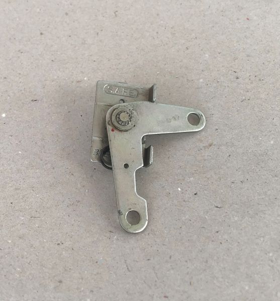 Door Lock Mechanism - left / Umlenkung Türverriegelung - links