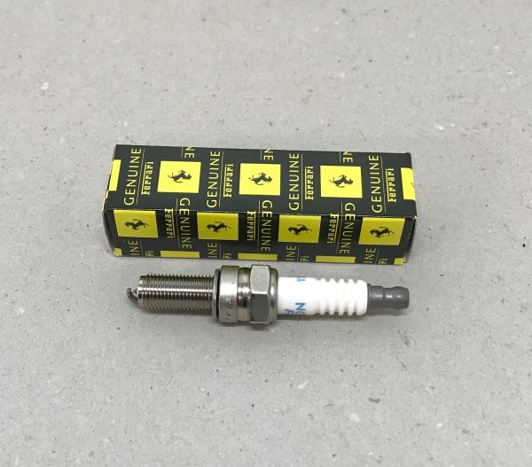 Spark Plug / Zündkerze