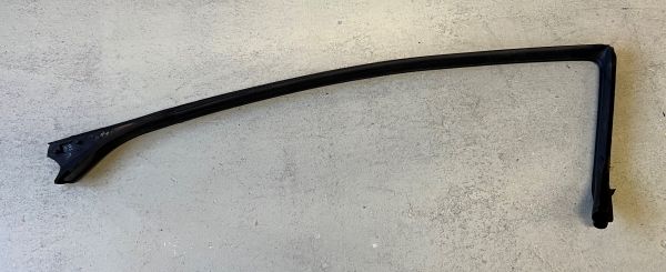 Upper Door Seal RH / Obere Türdichtung rechts