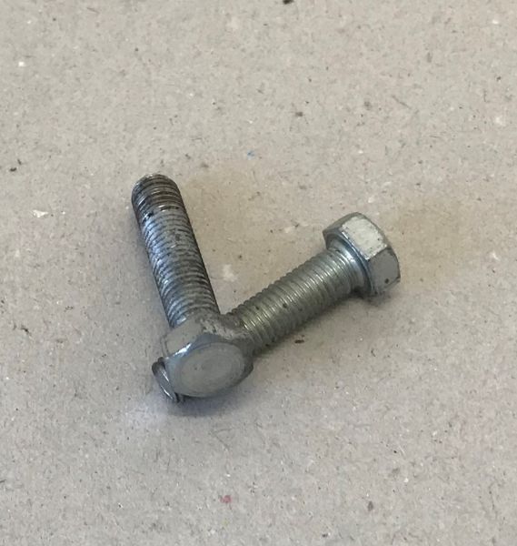 M8 SW11 - Screw / Schraube